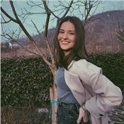 Ragazza di 20 anni disponibile per lezioni private di inglese, storia, scienze, arte, italiano, geografia per alunni di elementari, medie e superiori
